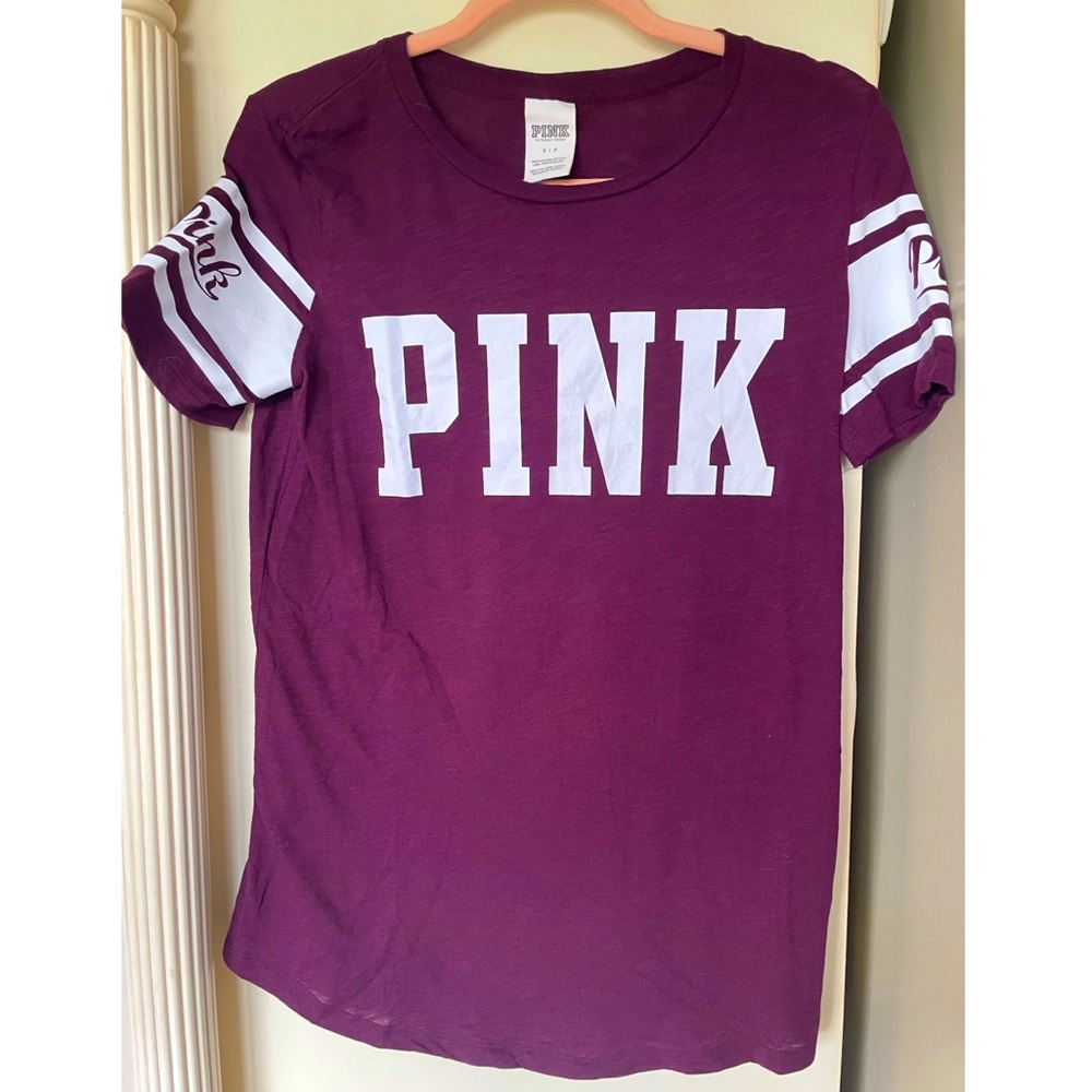 🦩Victoria’s Secret PINK varsity tee